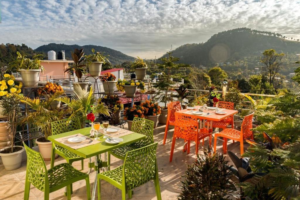 The Walnut Creek Hotel Bhimtal Exterior photo